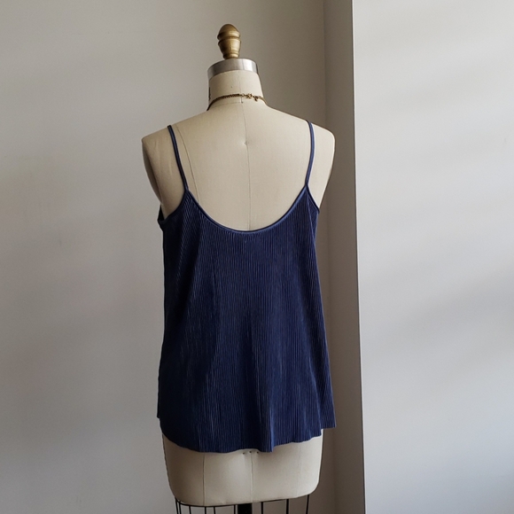 H&M Pleated Cami - Picture 3 of 4